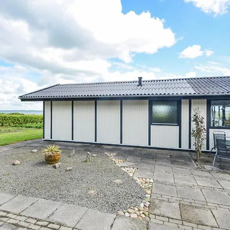 Nice In W/ Wifi And 3 Bedrooms Ferienhaus